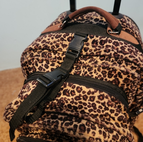 Leopard print Expandable Rolling Travel bags - Picture 9 of 13